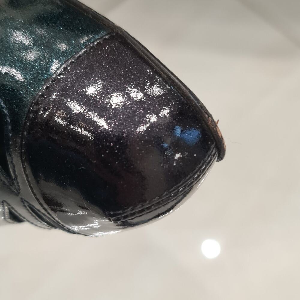 Chanel Patent Leather Pumps Size 39 - Picture 6 of 8